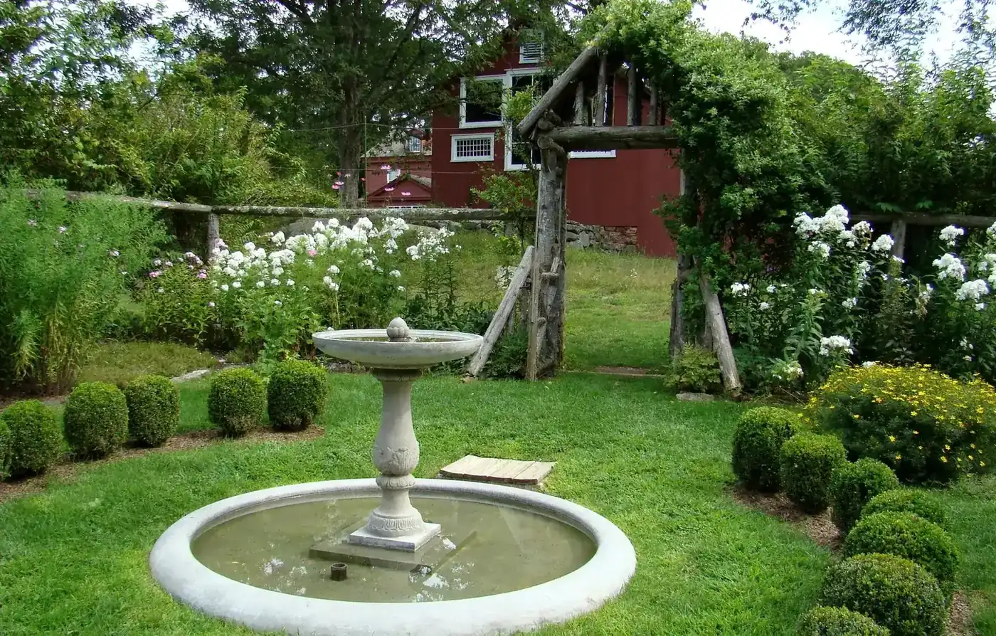 Seasonal garden detail